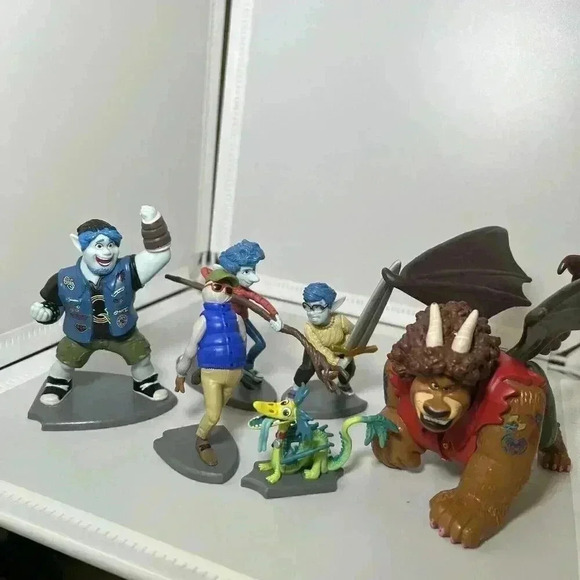 Disney Pixar Onward Action Figure Toys Mattel 2019 Set Of 7 - Picture 1 of 8